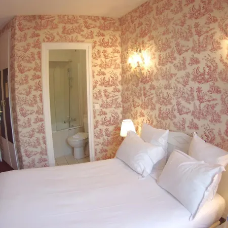 Regyn's Montmartre Hotel 2*