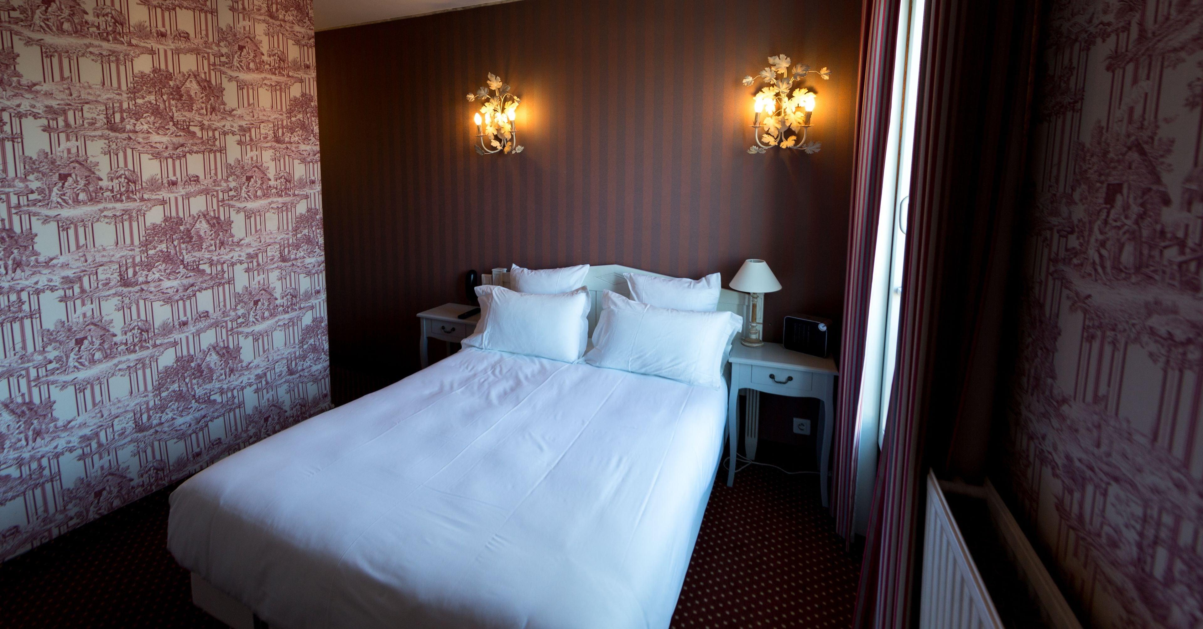 Regyn's Montmartre Hotel 2*